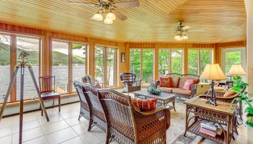 1 Mi to Village Waterfront Oasis in Lake George! - Foto 5