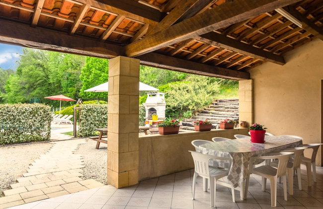 Chic Holiday Home in Siorac-en-perigord With - Foto 22