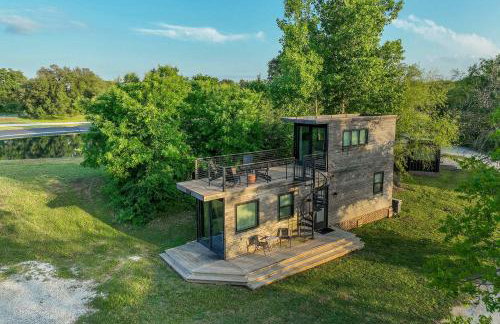 Stunning 2-Story Container Home with Rooftop Terrace - Foto 21