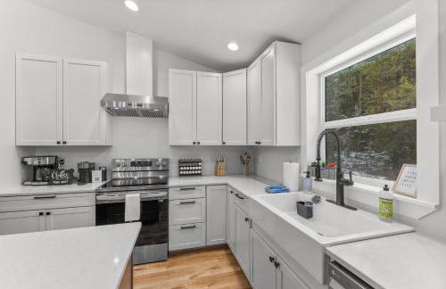 Wagon Wheel Hideaway - All season new build home near Tamarack Resort & Lake Cascade - Photo 9