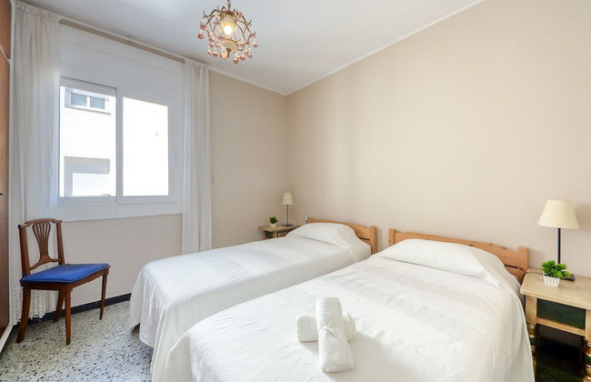 Apartment Near Plataj De Roses Beach - Photo 8