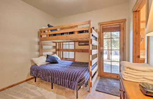 Ski-InandSki-Out Donnelly Townhome with Hot Tub! - Foto 19