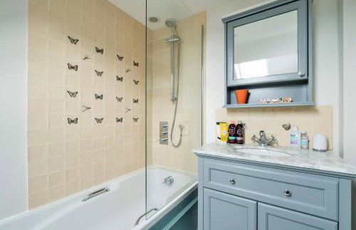 Finest Retreats - Coach House Wellbeing Retreat - Photo 33