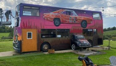 Sleeps 18 Double Decker Bus Hot Tub Sauna Cinema Pets - Foto 3