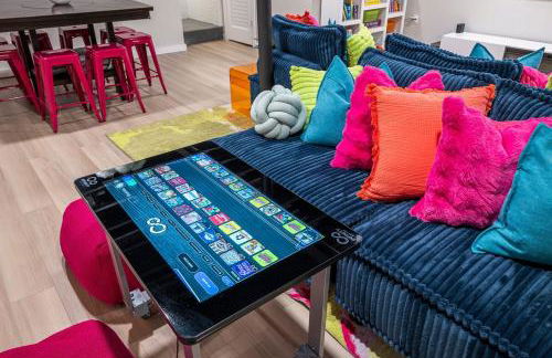 Modern Luxe 3B2B - Hot Tub - Game Room - EV Charger - Walk to Downtown LS - Foto 27