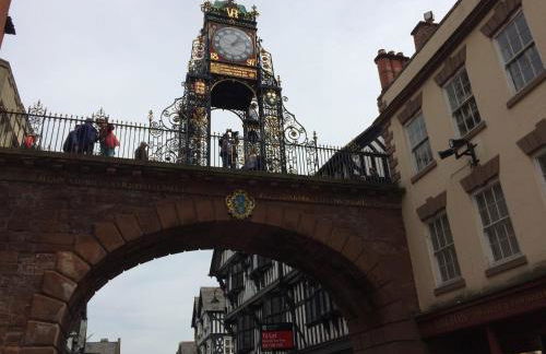 Elegant Apartment in Hamilton Square Free Parking - Foto 45