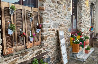 1924 Studios 1 - Photo 28