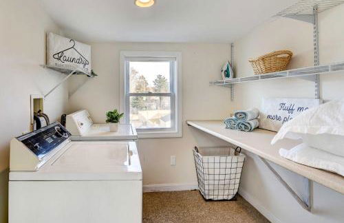 Beautiful Portsmouth Cottage By the Sea with Jacuzzi - Foto 24