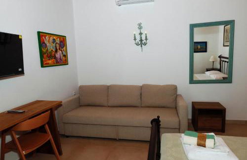 Annousa's House & Studios - Photo 53