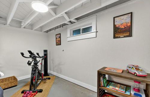 Warm and Inviting 3BR Craftsman with Big Kitchen - Foto 26