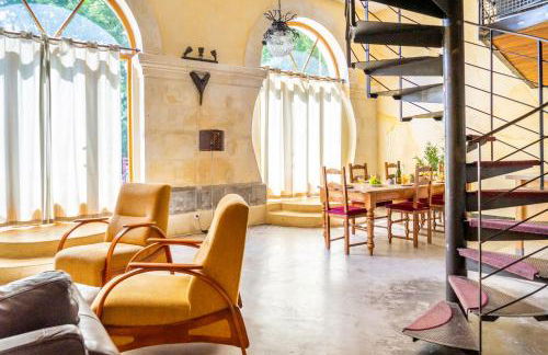 5 Family Apartments with Pool & Large Garden in Historic Pézenas Convent - Foto 2