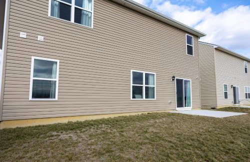 Holistic Campus Rental, LLC - Private Bedrooms in Shared Home with Shared Kitchen - Foto 40