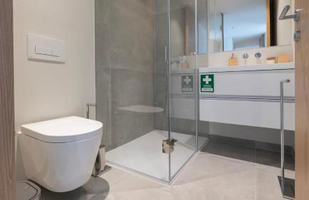 Stunning Beach House with Pool by LovelyStay - Foto 59