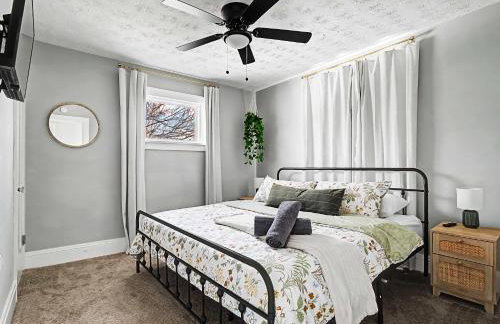 Newly Renovated and Designed Near Downtown - Foto 2