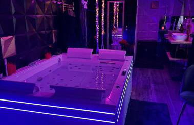 Love Room élégante spa privatif et extérieur cosy - Foto 10