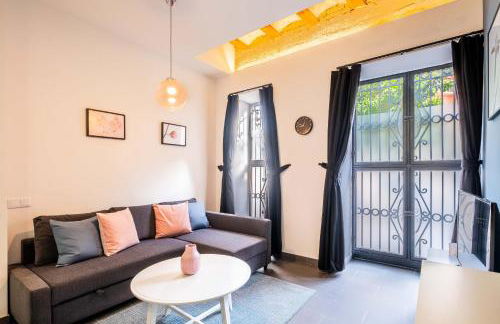 New and Modern Apartment with Comfy Beds - Photo 2