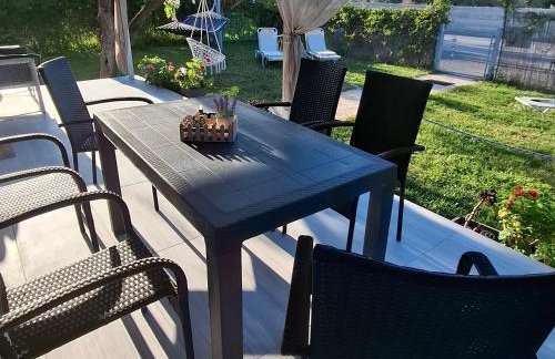 Olive holiday home - Photo 1