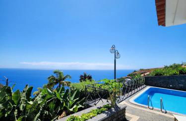 Villa Ocean Wave Calheta - Oversized Pool & Stunning Ocean Views - Photo 14