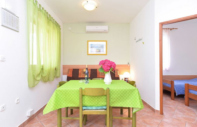 Apartment 344 - Photo 16