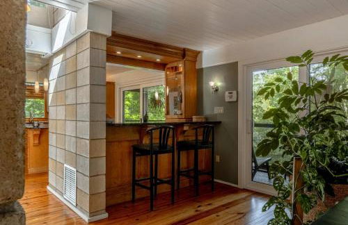 TreeTops Spacious Architectural Retreat - Foto 28