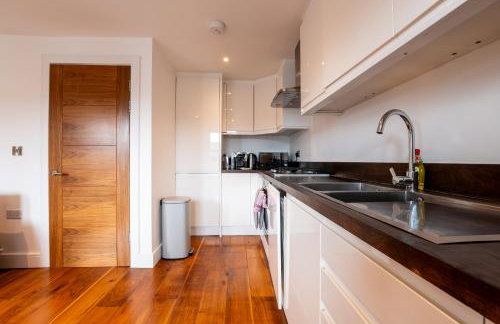 1BR Flat, Sleeps 4, Opposite Gunnersbury Station - Foto 17