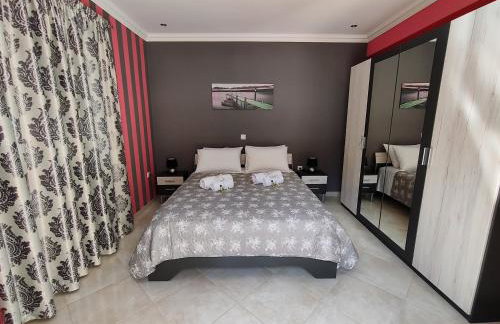 Silver Pearl Apartment - Photo 1