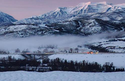 BRAND NEW Scenic Luxury Mountain Retreat - Photo 14