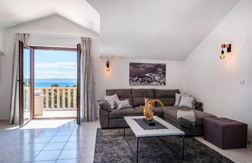 Villa Kadena - Luxury Seaside Villa with Private Heated Pool - Photo 30