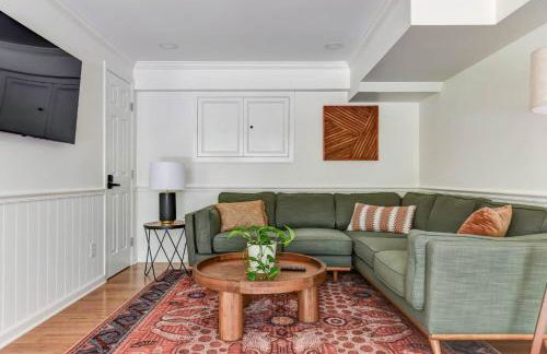 Luxury Mountain Retreat - 4 King Suites & Hot Tub - Photo 31