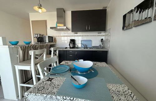 Appartement 2 pièces avec balcon et parking privé - FR-1-224B-71 - Foto 7