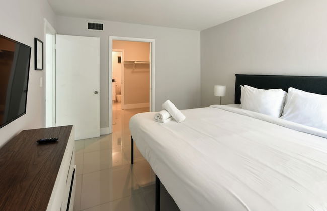 Artrageous on the river By RocketStay - Photo 80