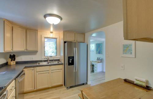 Updated Home with Deck 2 Mi to Sister Bay Beach! - Foto 11