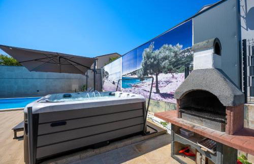 Villa Beauty with heated pool and jacuzzi - Photo 6