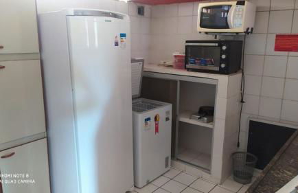 FLATS na Praia do Rio Âmbar, 40 m da praia, com 60 m2, cozinha completa, 2 quartos com ar condicionado, acomoda 8 pessoas, piscinas, área de lazer, WIFI, caseiro, ambiente familiar. - Foto 27