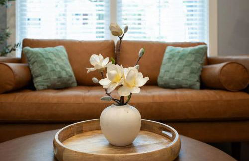 Fun & Renovated Artsy Downtown Apt Dog Friendly with Fully Fenced Backyard and Private Parking - Foto 33