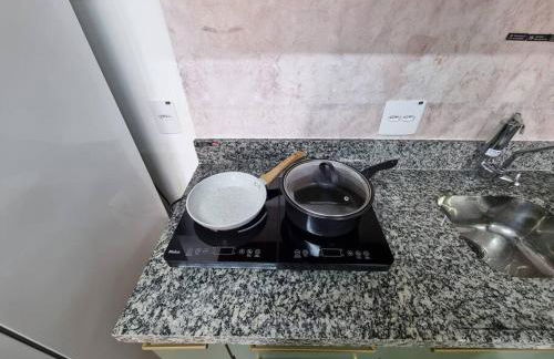 Ap10 Prático, confortável com wifi, piscina, rooftoop e academia em frente ao Metrô - Photo 27