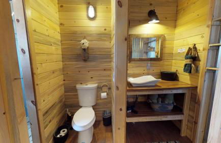 Canyonlands Barn Cabin with Loft, Full Kitchen, Dining Area for Large Groups - Photo 45