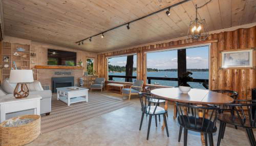 Waterfront Vashon Island Home, Beach Access and View - Foto 3