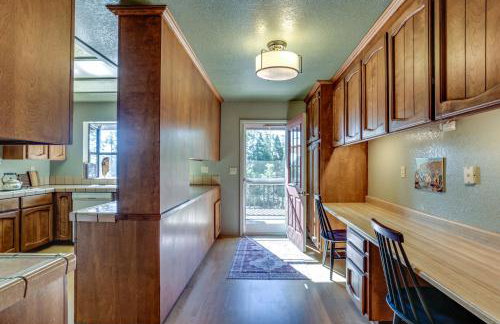 Pet-Friendly Escape w/ Game Room & Fire Pit! - Foto 13