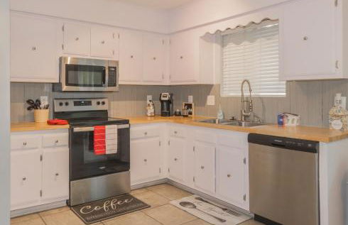 Cheerful 3 BR 2BA Home in Great Neighborhood! - Foto 15