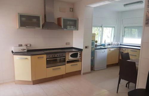 Villa Sitges Ilusión 15 minutes by car from Sitges Sleeps 16 people XXL swimming pool - Foto 35