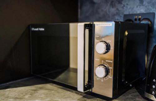 Modern 2BR Apartment w Secure Parking Salford - Foto 15