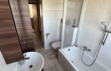 Charming 3-Room Apartment in Hoyerswerda, Lusatian Lake District - Foto 15