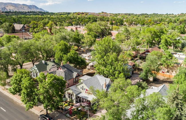 Whimsical Flat Color Unique & Chic Boutique - Foto 20