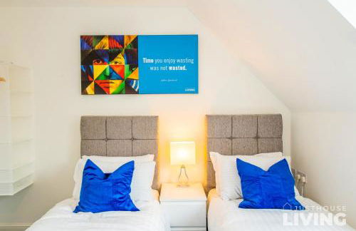 NEW Spacious Modern Townhouse Sleeps 12 Free Parking - Foto 23