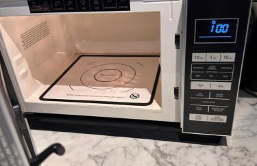 Cosy 2 Bed Apartment - Free Parking -Birmingham City Centre - Foto 8