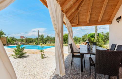 Vila Nira Radonić - Foto 28