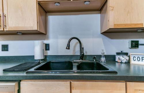 Cozy Stay at 229 Main St Perfect Ames Location - Foto 9