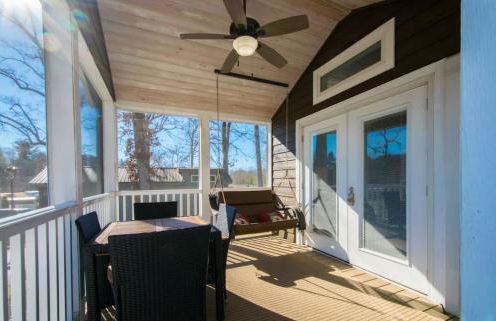 Cozy 1BR Tiny Home with Pool Access and Free Tix - Foto 15