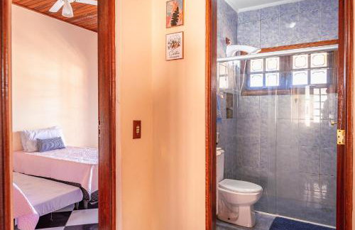 Refúgio e diversão para FAMÍLIAS a 60 min de SP - Piscina, Churrasqueira, wifi 300Mbps - PETFRIENDLY - Foto 37